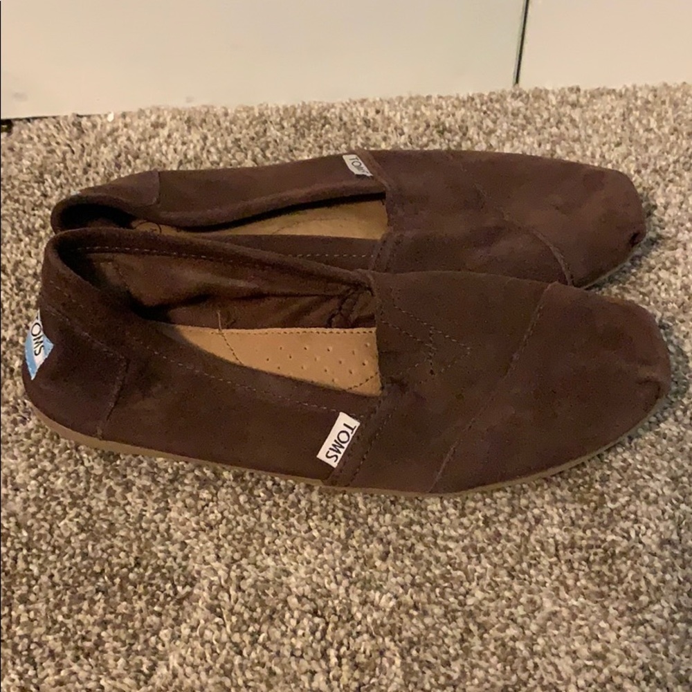 Chocolate brown TOMS